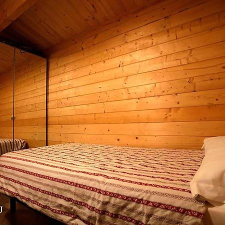 Cabanas Madarsu Vigo de Sanabria Ngoại thất bức ảnh